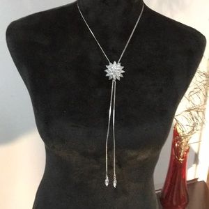 NWT Gorgeous unique style chain